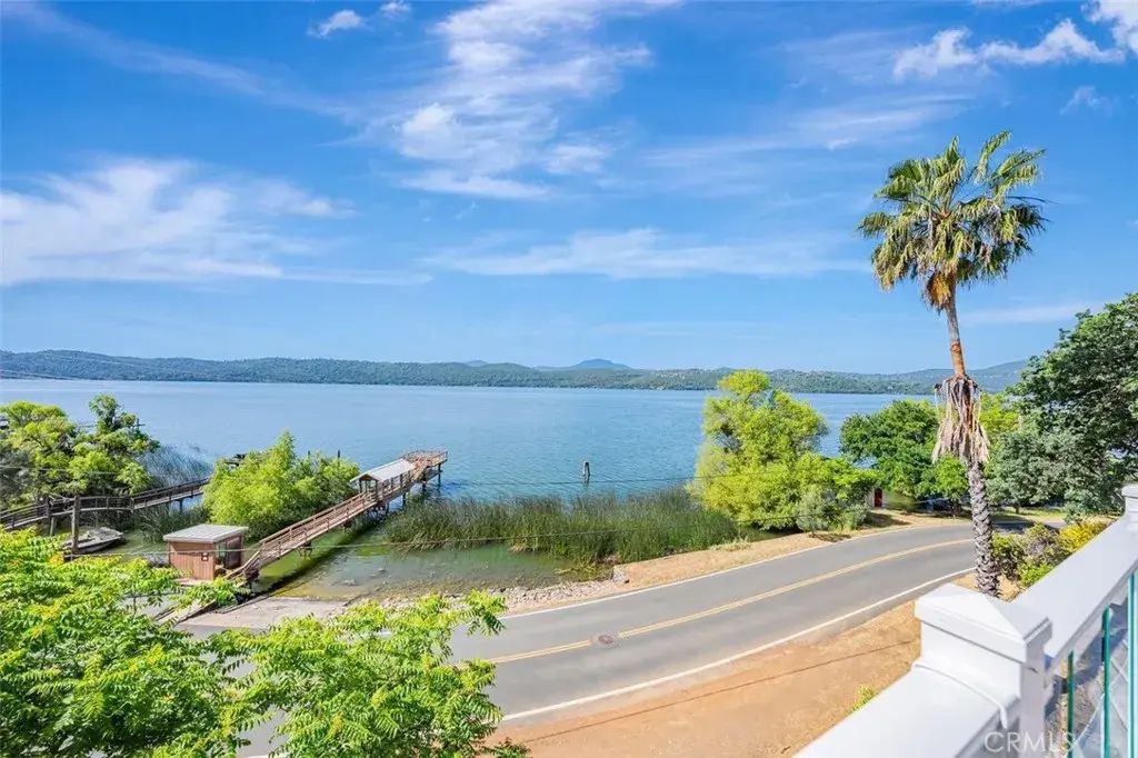12340 Lakeshore Drive, Clearlake