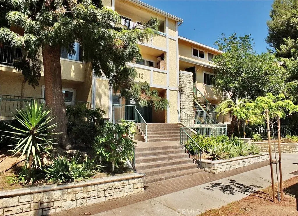 121 Sinclair Avenue 241, Glendale