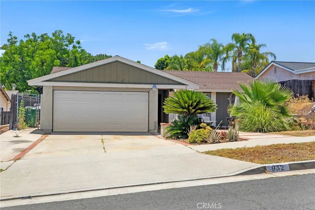 932 Redwood Court, Corona