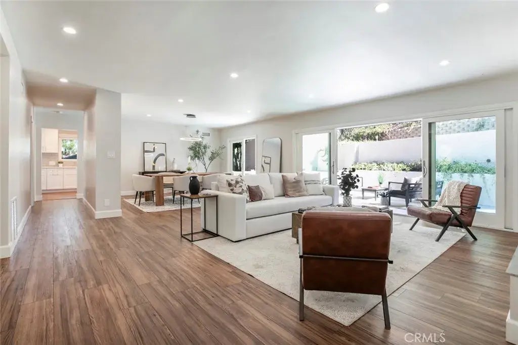 341 Cumberland Road, Glendale