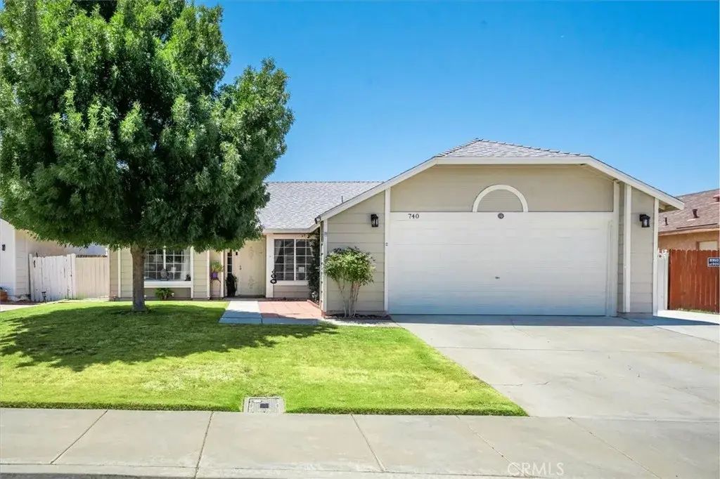 740 W Avenue H2, Lancaster