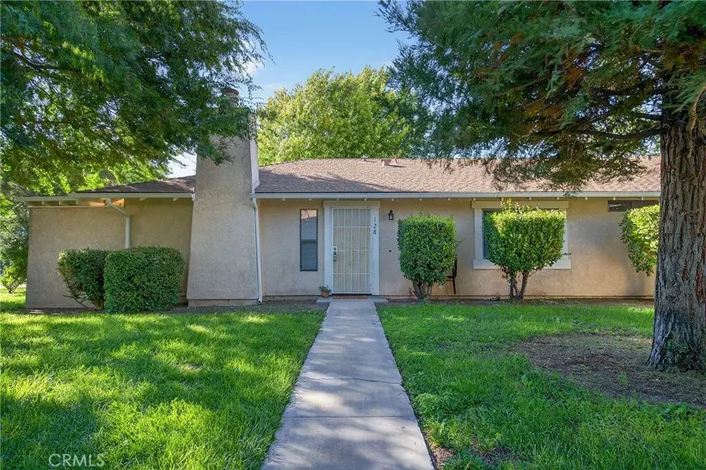 128 Flag Way A, Paso Robles