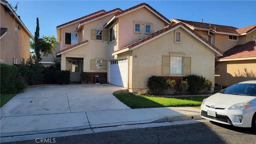 868 Pathfinder Way, Corona