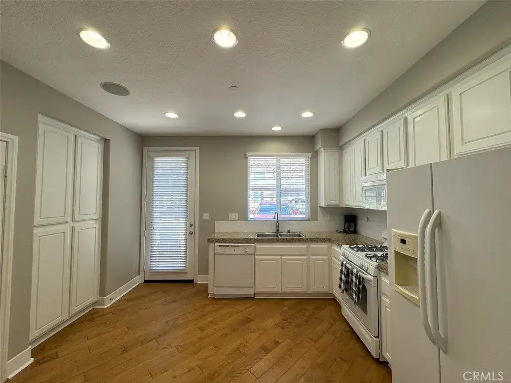 896 Poppyseed Way 108, Hemet