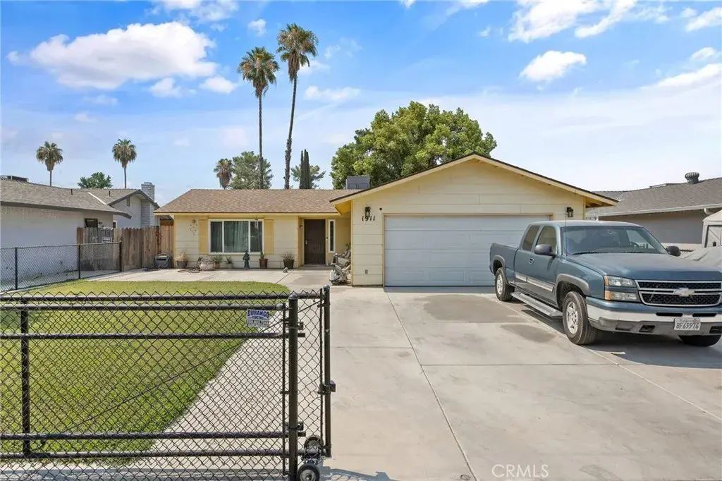 1911 W Vine Street, Visalia