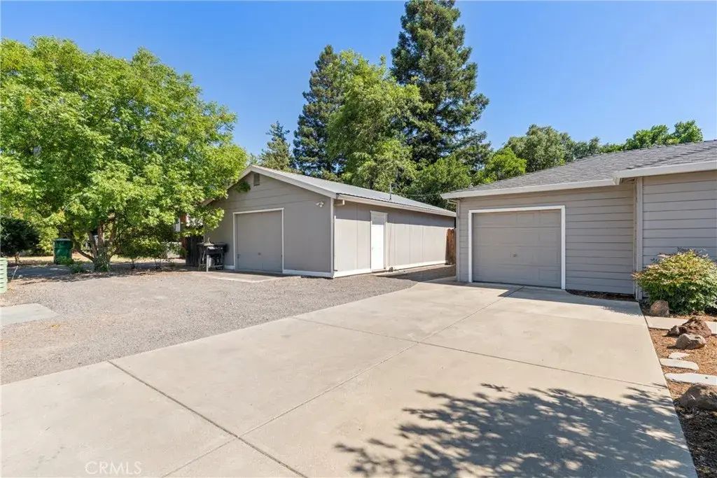 1273 East Avenue, Chico