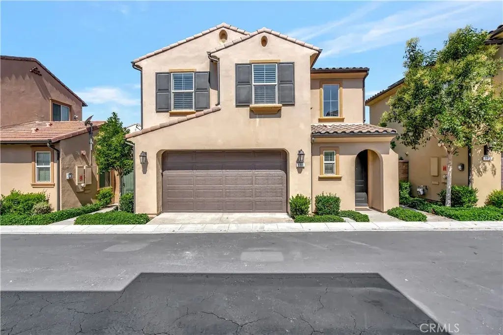 191 Bright Poppy, Irvine