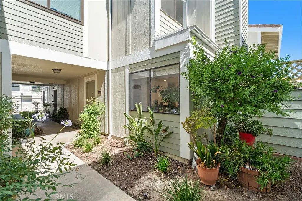 27074 Hidaway Avenue 3, Canyon Country