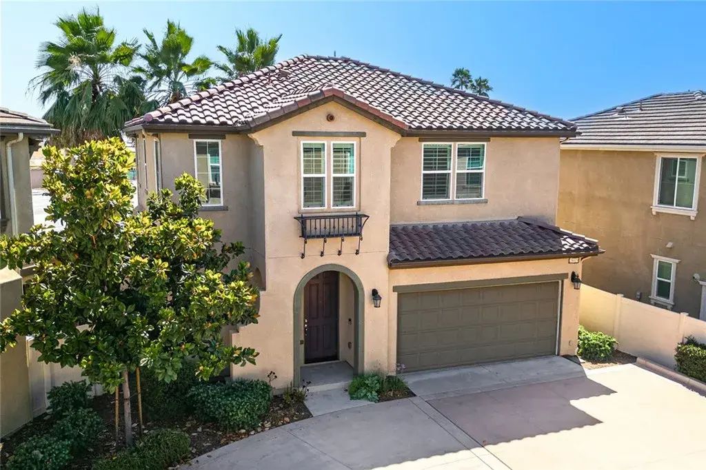 28419 Sunflower Street, Highland