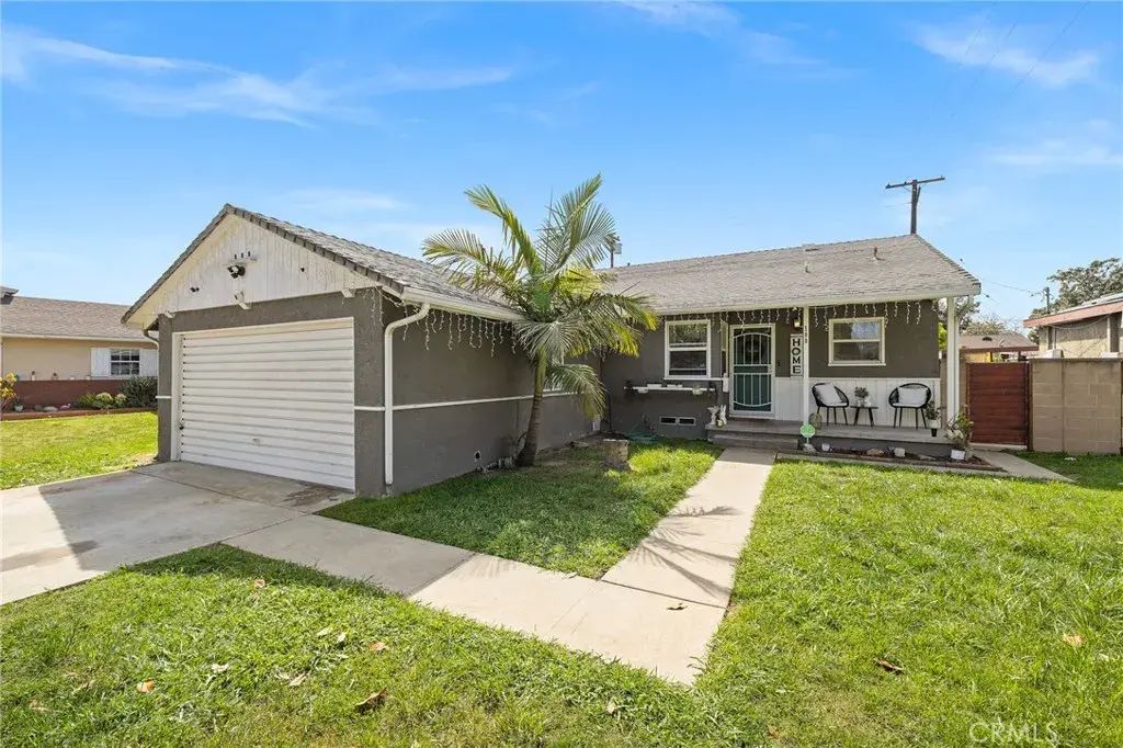 190 W Harcourt Street, Long Beach
