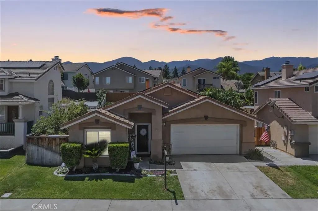 848 Pointe Vista Circle, Corona