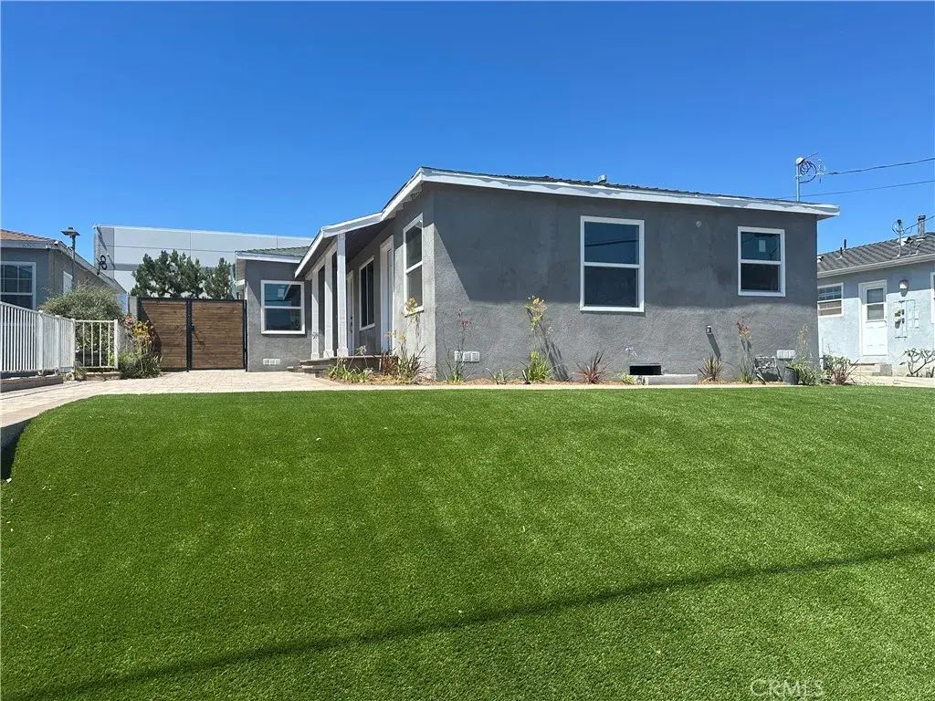 1551 Del Amo Boulevard, Torrance