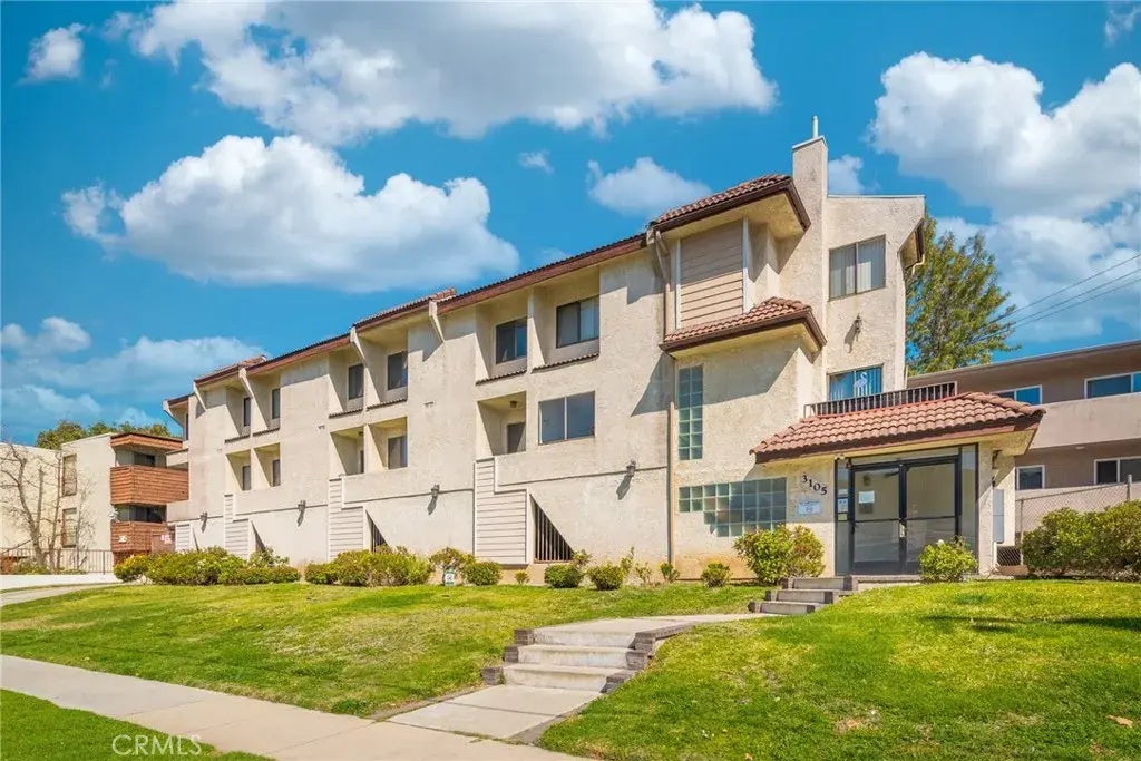 3105 Montrose Avenue 10, La Crescenta