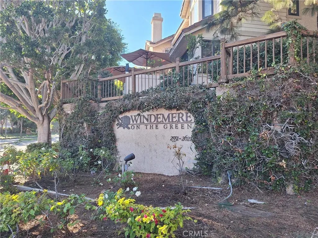 2559 Plaza Del Amo 203, Torrance