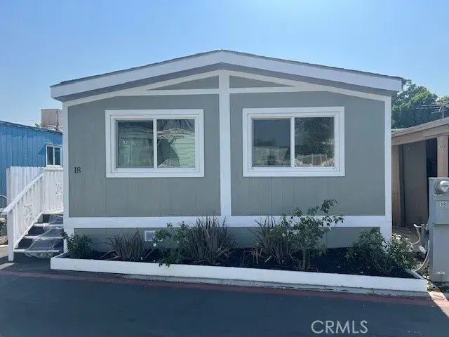 15798 Slover 18, Fontana