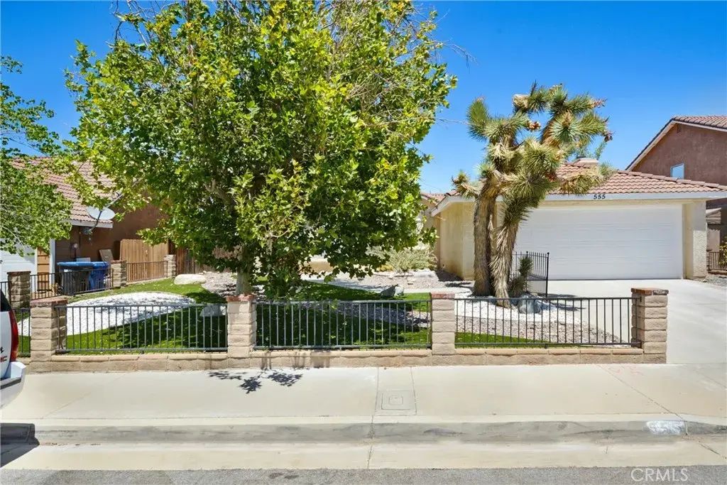 555 Conifer Drive, Palmdale
