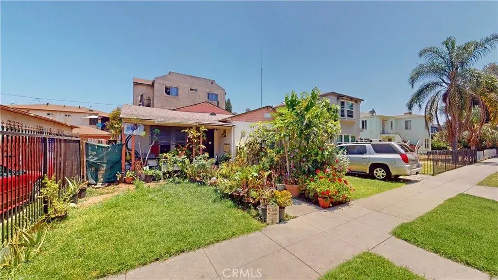 2246 Earl Avenue, Long Beach