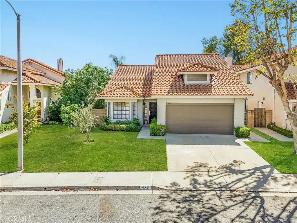 479 Pesaro Street, Oak Park