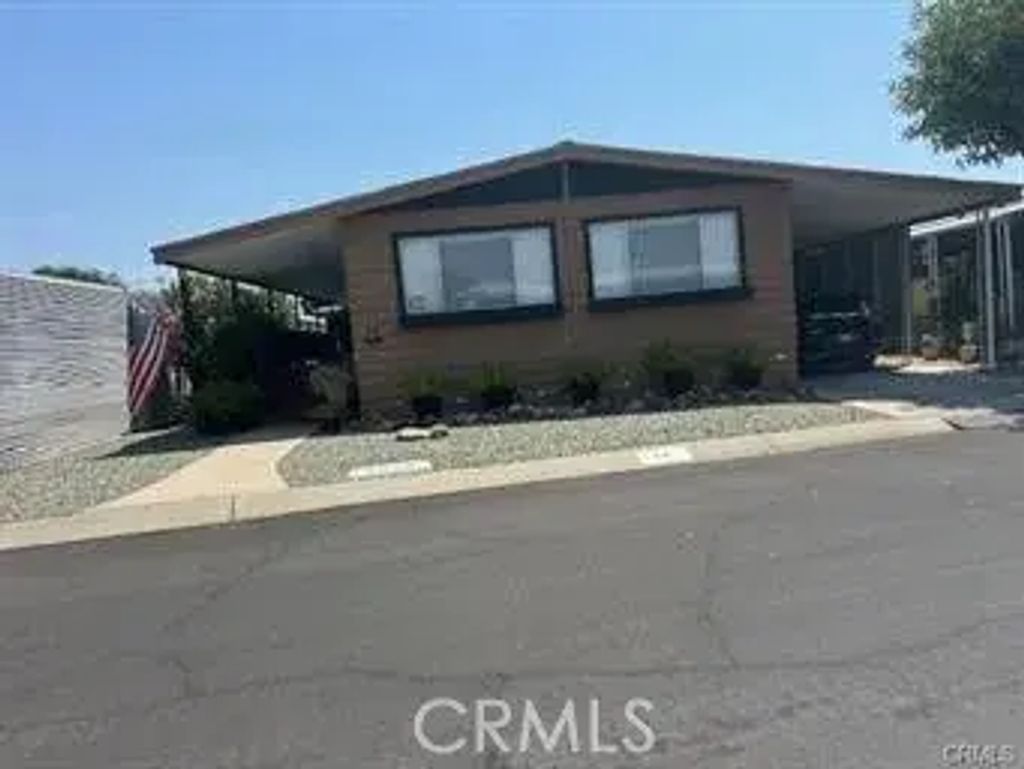 27601 Sun City 65, Menifee