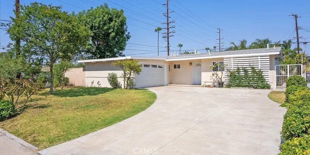 10002 Perdido Street, Anaheim