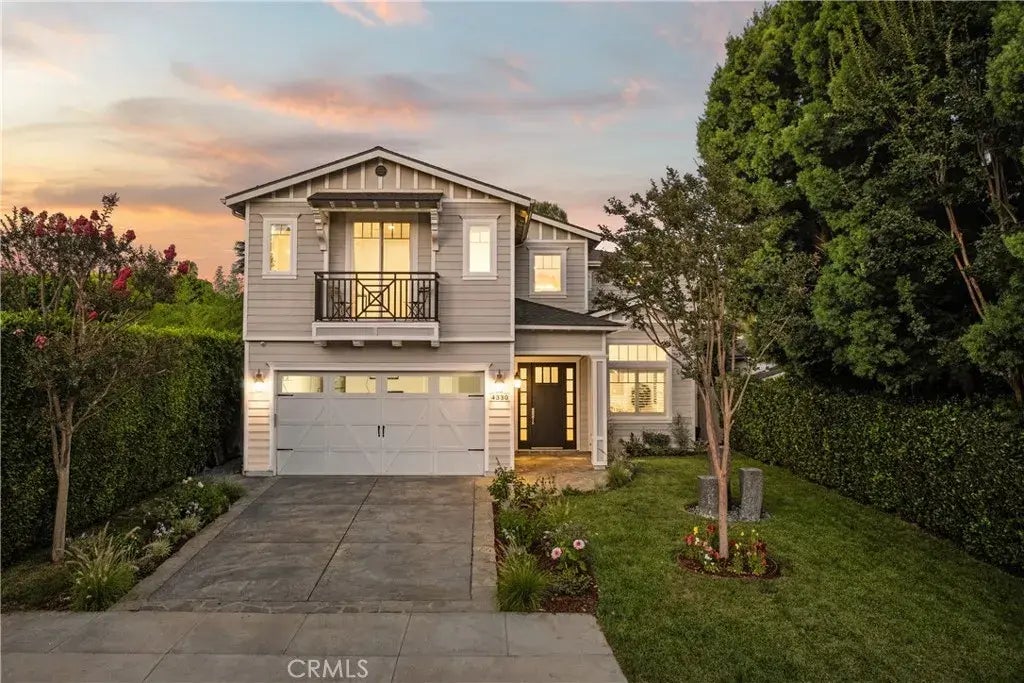 4330 Bellaire Avenue, Studio City