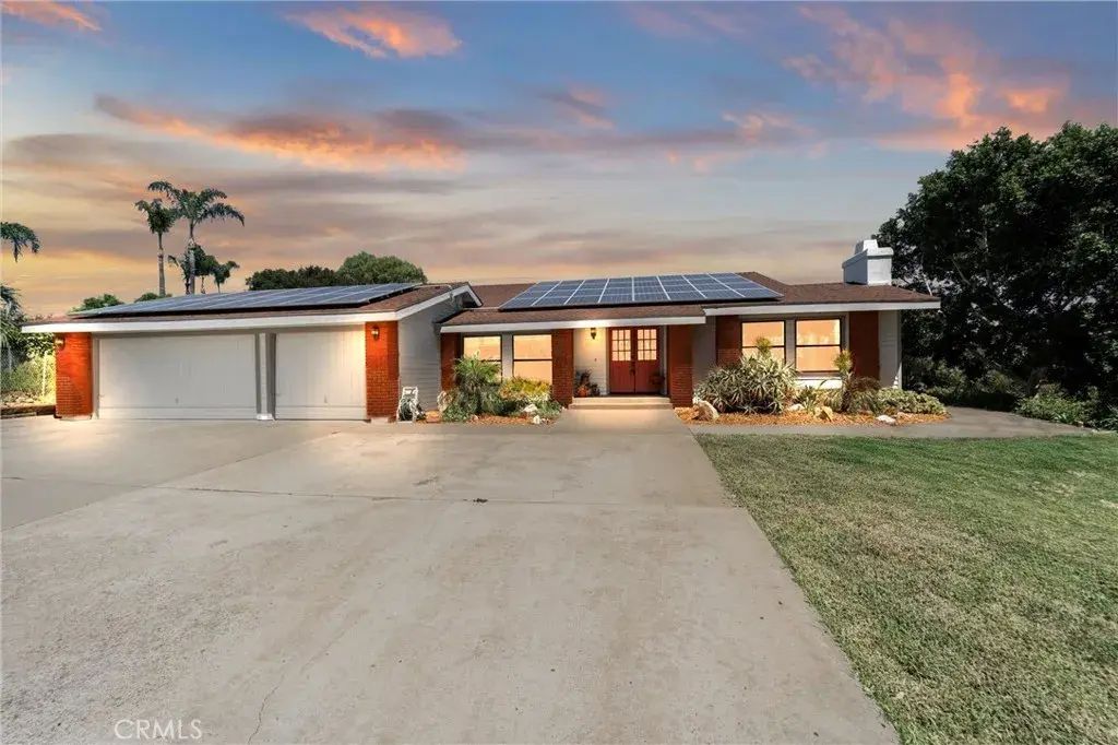 520 Woodland Hills Drive, Escondido