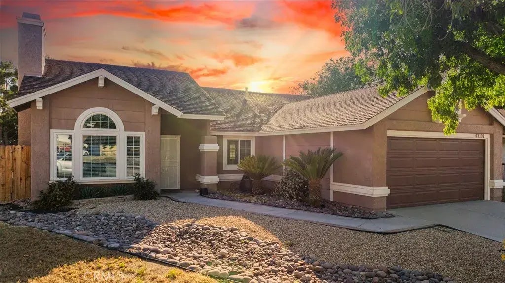 43101 Victorville Place, Lancaster