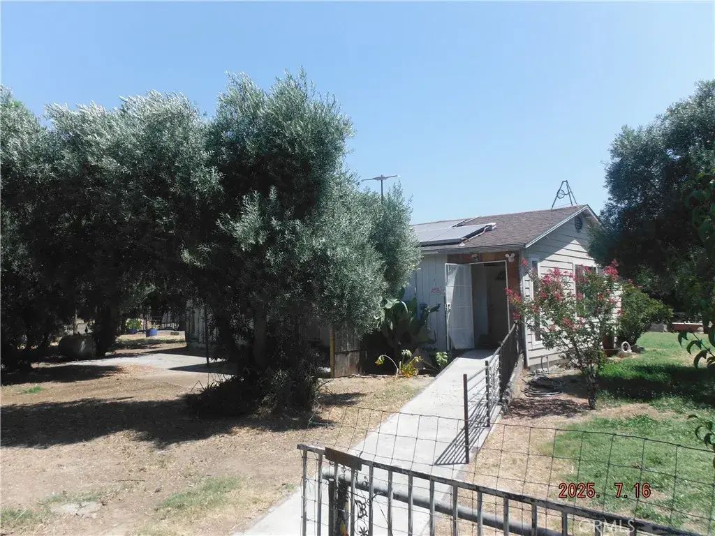 23210 Flournoy Avenue, Corning