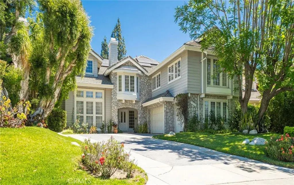 18741 Hillsboro Road, Porter Ranch