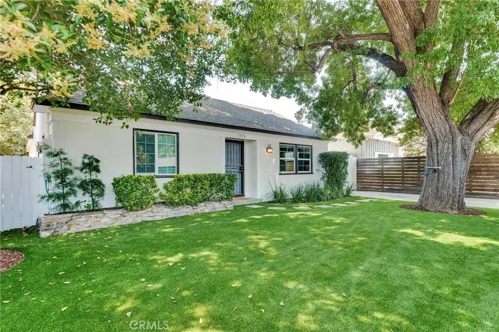 5550 Fallbrook Avenue, Woodland Hills