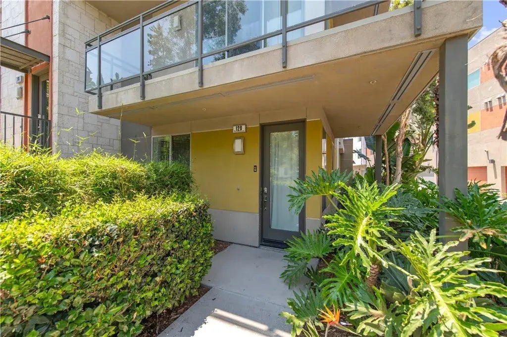 120 Rockefeller, Irvine