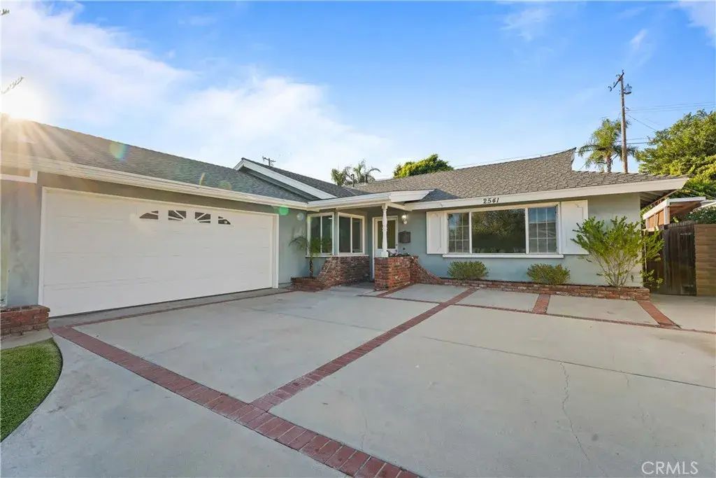 2541 W Cobblestone Road, La Habra