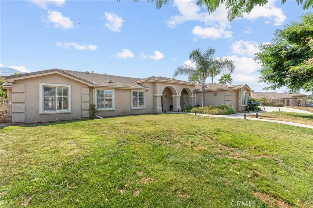 10927 Deer Valley Road, Yucaipa