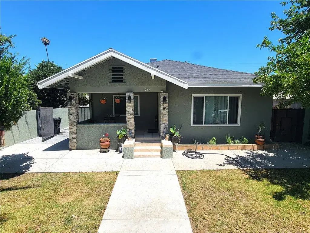 1265 W Mission Boulevard, Pomona