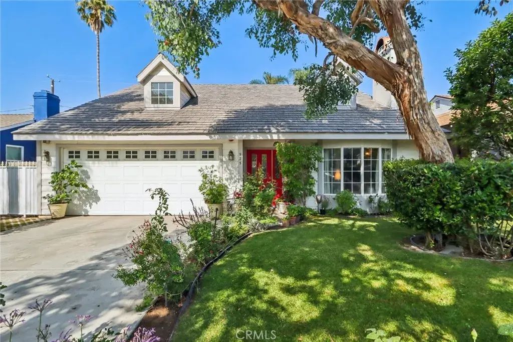 925 N Valley Street, Burbank