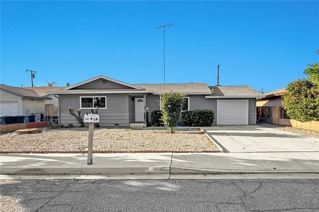 1060 Shellie Lane, Hemet