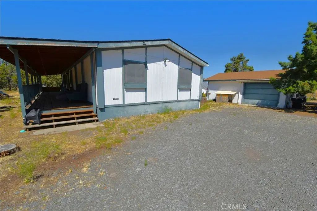 13235 Highway A-12, Montague