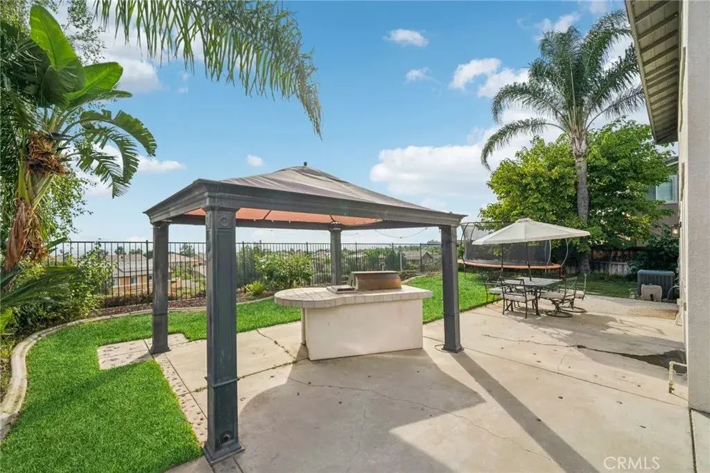 29301 Henderson Lane, Highland