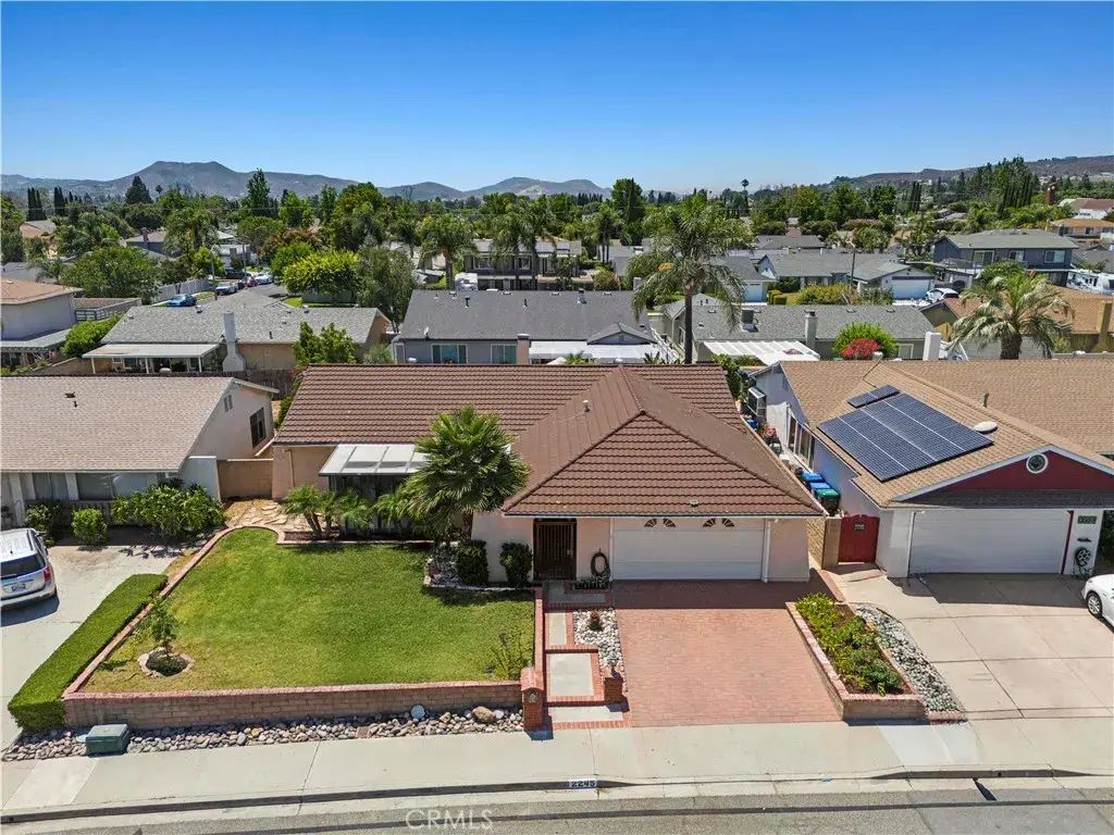 2245 N Parker Court, Simi Valley