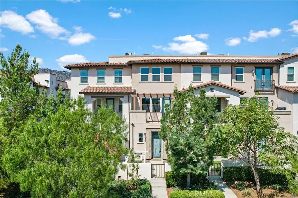 535 W Foothill Boulevard 102, Glendora