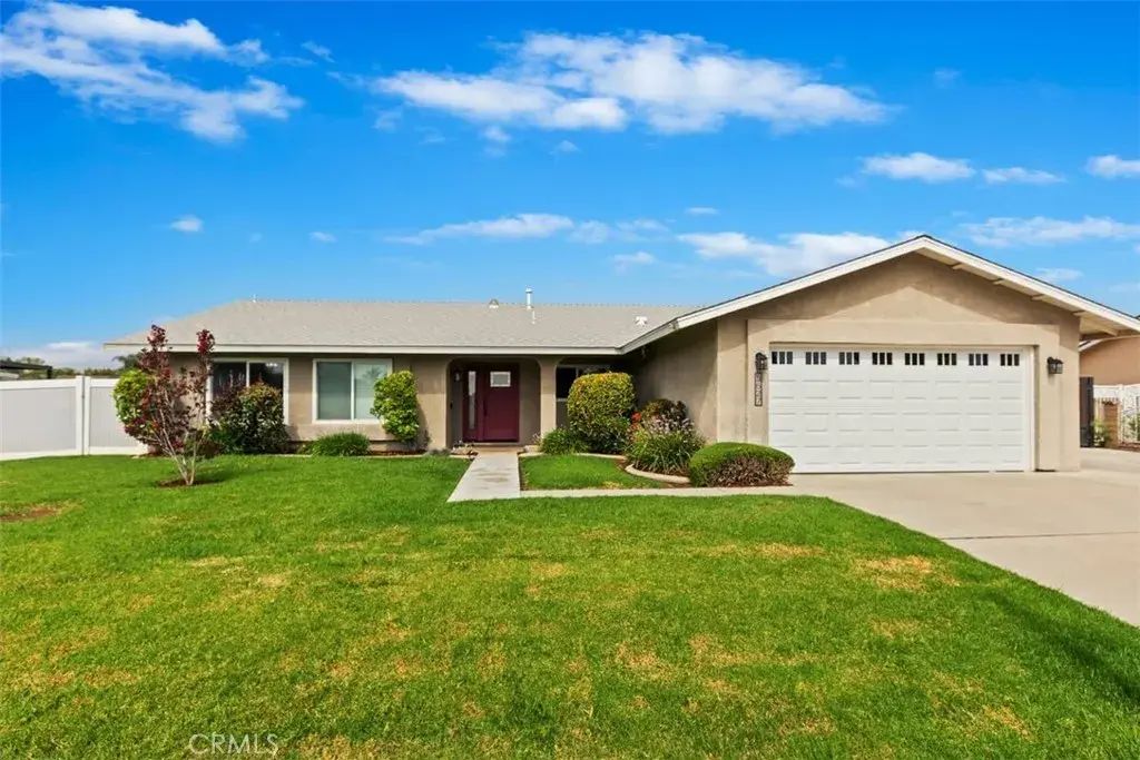 5627 Galaxy, Jurupa Valley