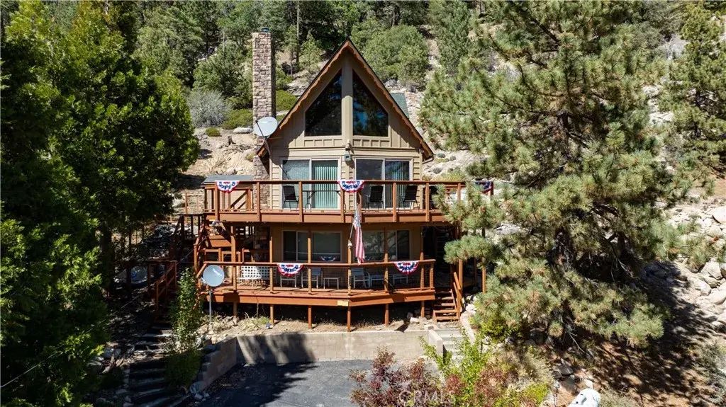 38532 N Shore Drive, Fawnskin