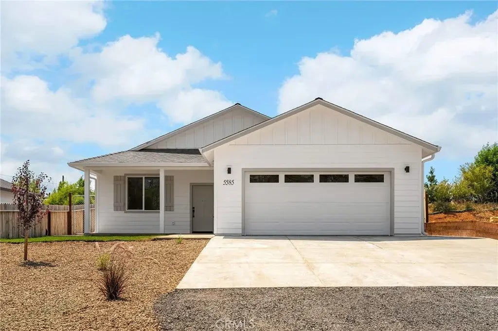 5585 Scottwood Road, Paradise