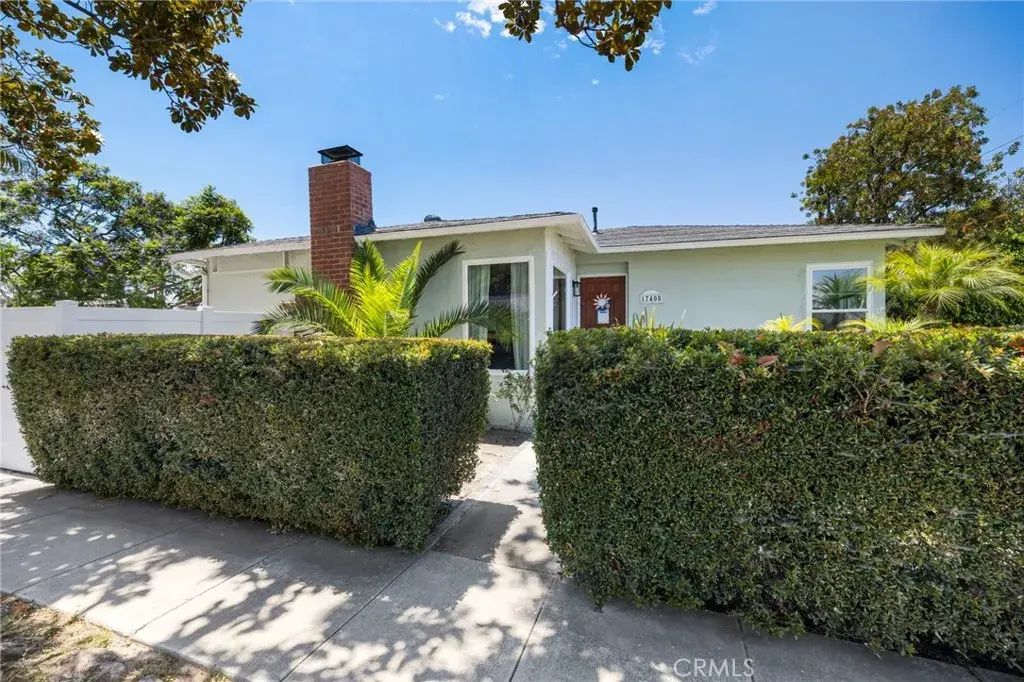 17405 Kornblum Avenue, Torrance