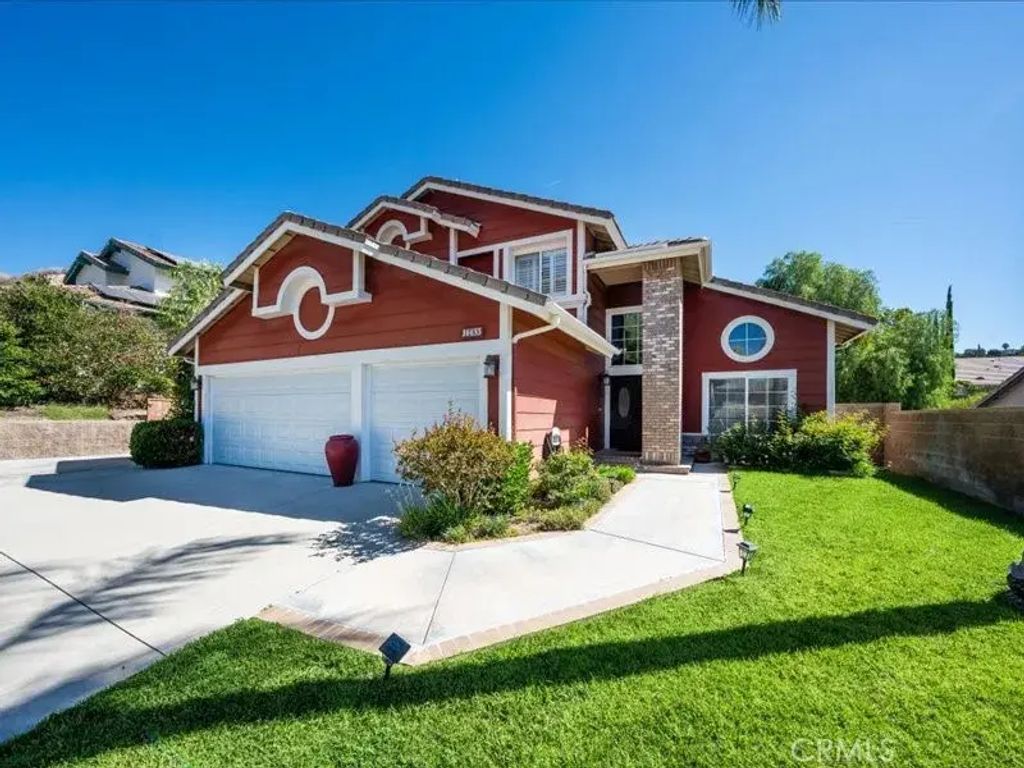 14433 Grandifloras Road, Canyon Country
