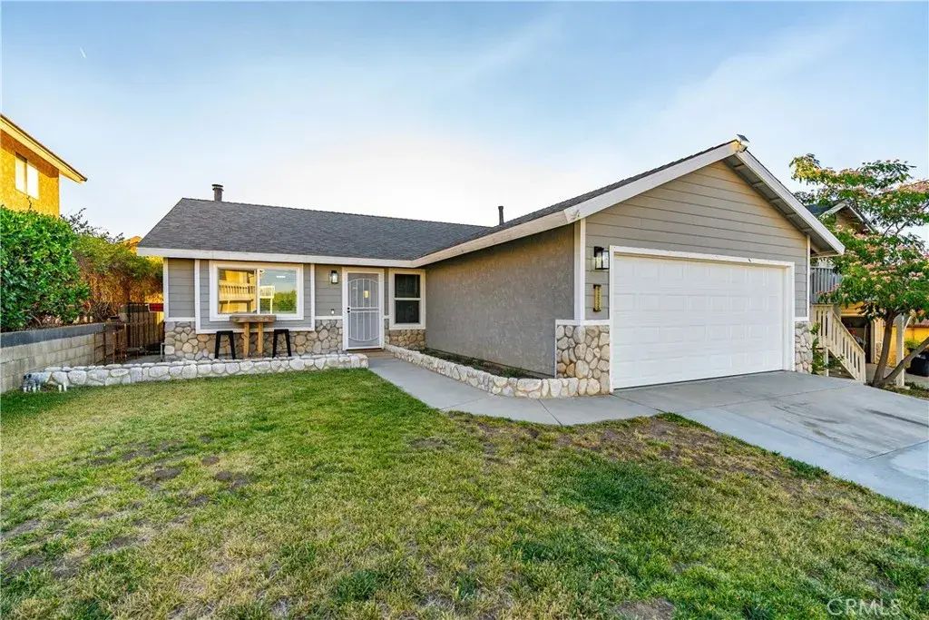42635 Pinecliff Street, Lake Hughes
