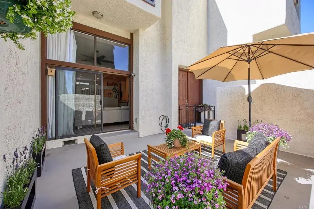 6755 Caminito Del Greco, 