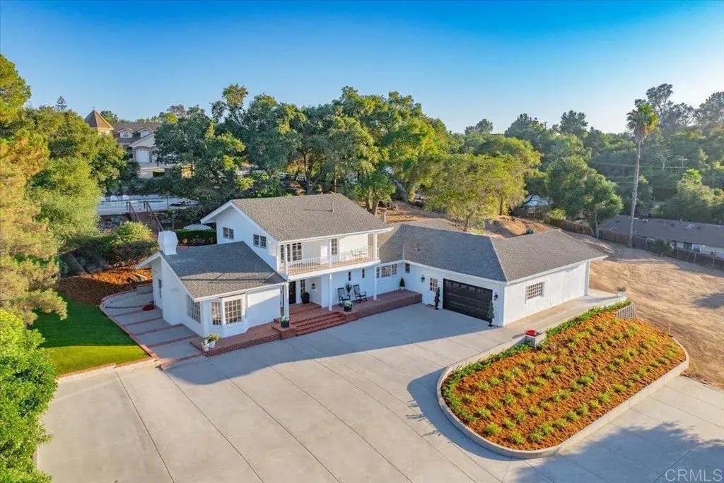 1015 Vereda Callada, Escondido