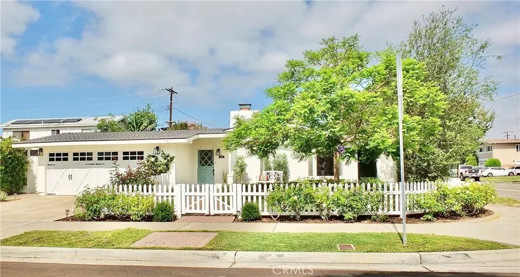 2285 Avalon, Costa Mesa