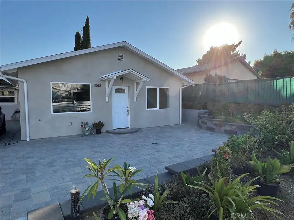 11613 Eldridge Avenue, Sylmar